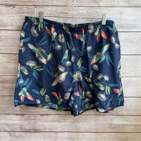 PATAGONIA SWIM TRUNKS IN TROPICAL BIRD PRINT - Picture 1 of 3